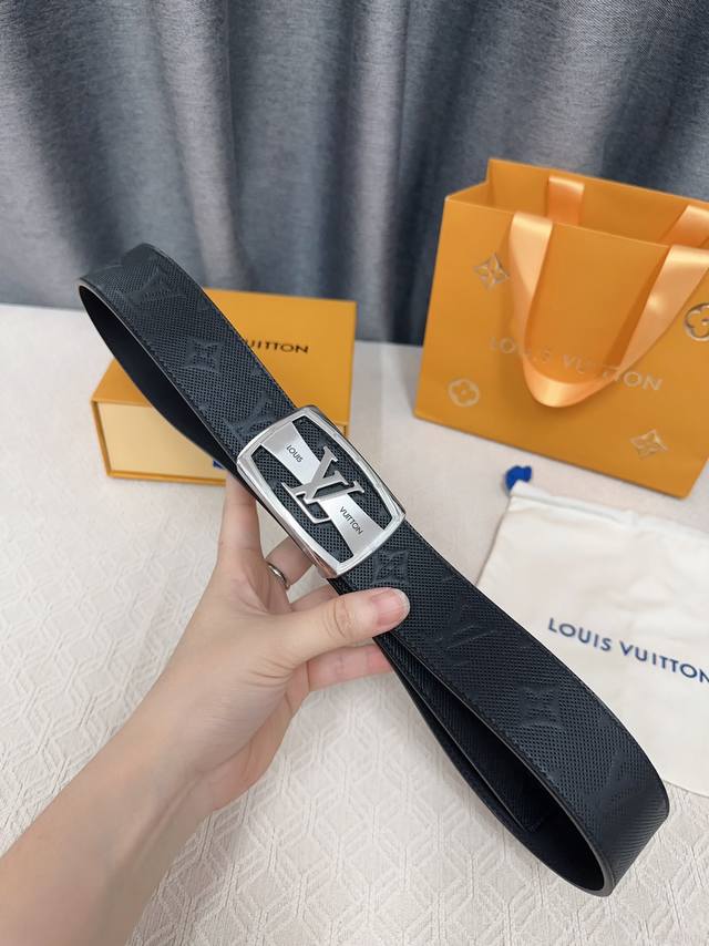 Louis Vuitton, Lv Men's belt series Original thick gold-plated hardware Double-s