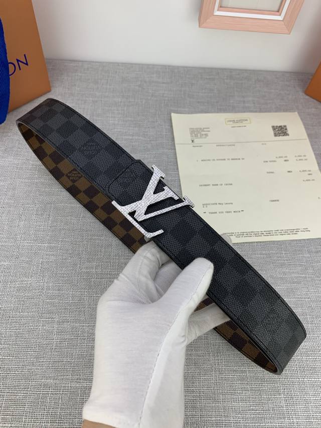 4.0 wide uses the new Monogram Eclipse colorway, matching the Louis Vuitton leat