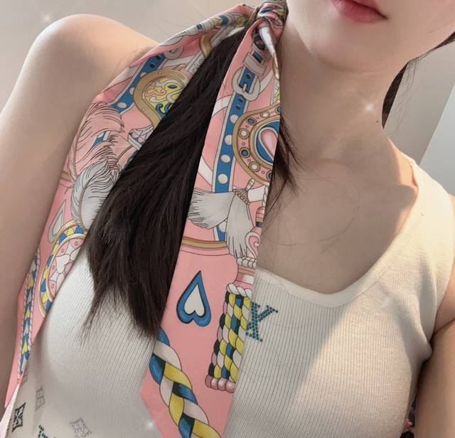 H's new silk scarf, "Heart-shaped saddle" 100% heavy silk twill, Herm