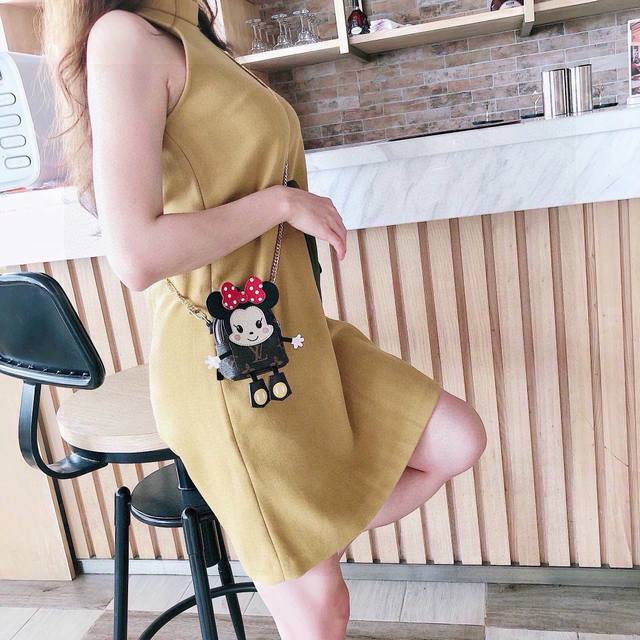 Limited edition mini Minnie and Chopper backpack with keychain pendant and chai