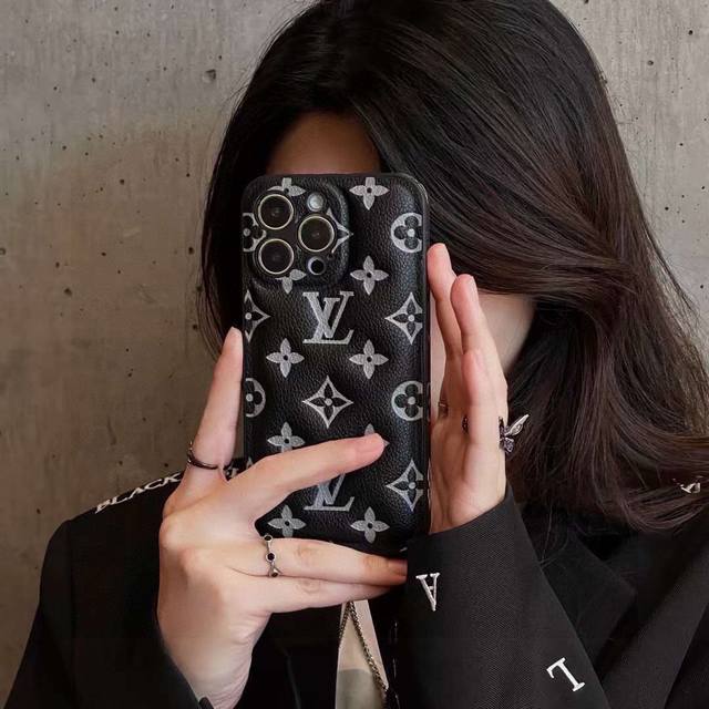Lv official website same mobile phone case air cushion embossing full cover side
