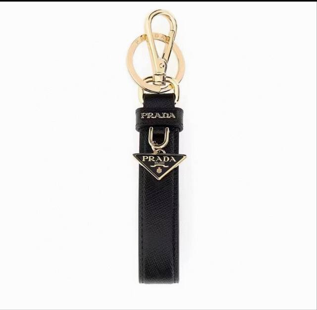 Prada keychain official website model, triangle brand pendant leather ring keyc