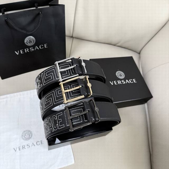 Versace, 4.0cm wide Medusa Heritage belt. Black, calfskin, engraved logo, Medus