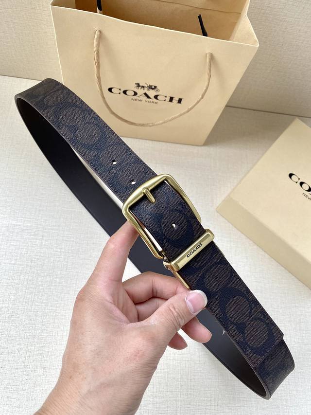 Width 3.8Cm Coach's double-sided belt features signature canvas on one side and