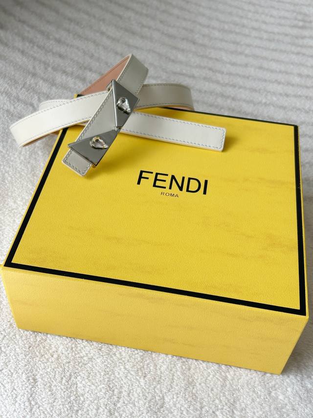Fendi Fendi women's small waist width 2.0Cm first layer cowhide lining nubuck le