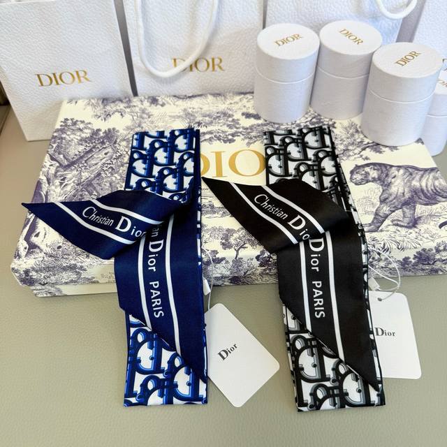 New Letter D This Dior Montaigne Mitzah scarf is inspired by the address of the