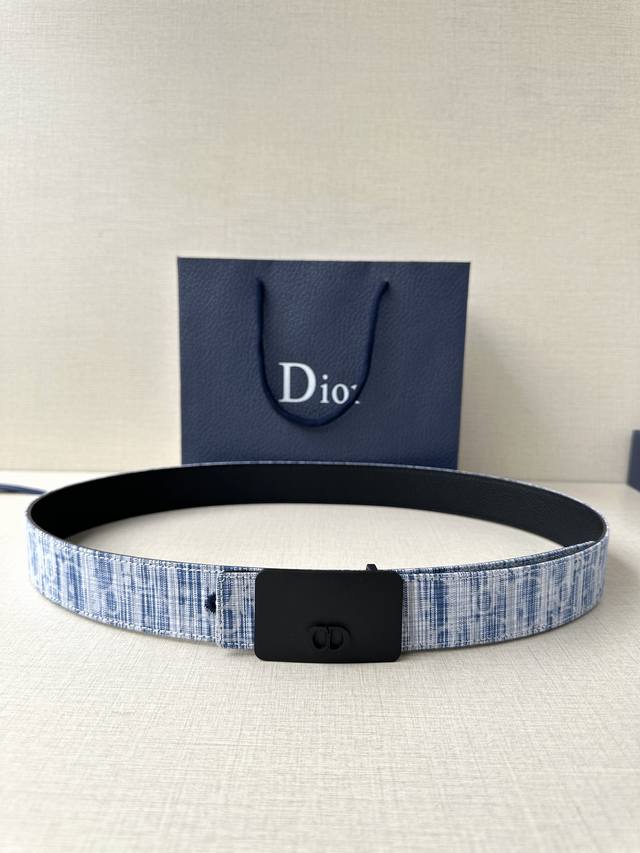 Width 3.5cm Dior's stainless steel metal belt buckle is a new product in the spr