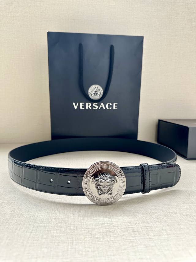Width 4.0Cm This Versace belt features the iconic Versace Medusa head buckle, hi