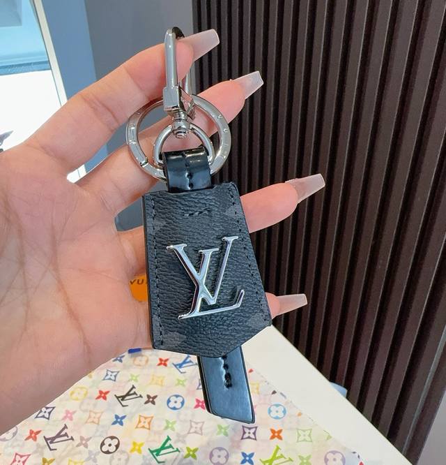 Louis Vuitton official website M63620 Lv Cloches-Cles bag accessories and keycha