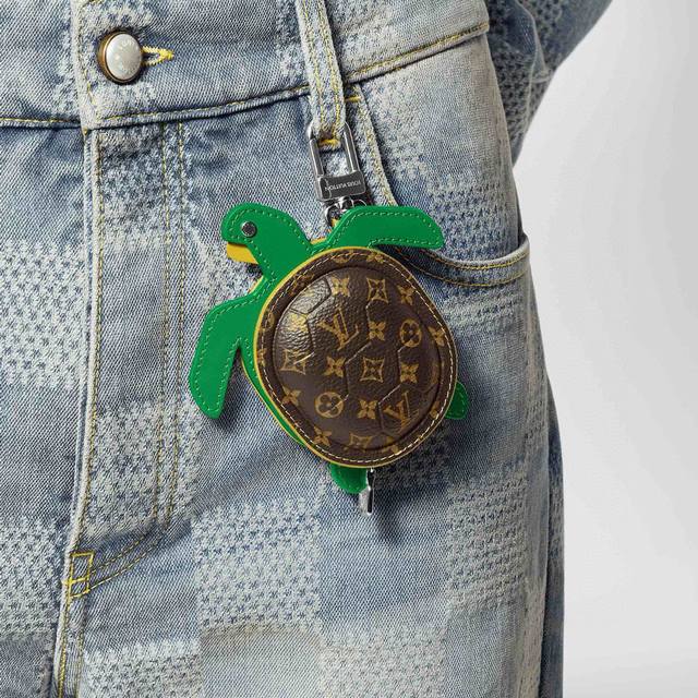 Official website new product M01471Louis Vuitton Louis Vuitton turtle bag keycha