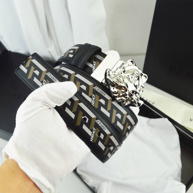 Versace, width 4.0Cm, original boutique, 3D Medusa belt buckle - Barocco print