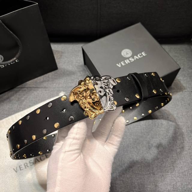 Versace width 4.0Cm New leather belt, decorated with the classic Versace Medusa