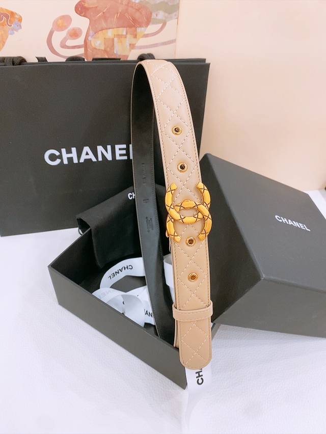 Xiangjia new women's belt Classic sheepskin leather double C buckle, the golden