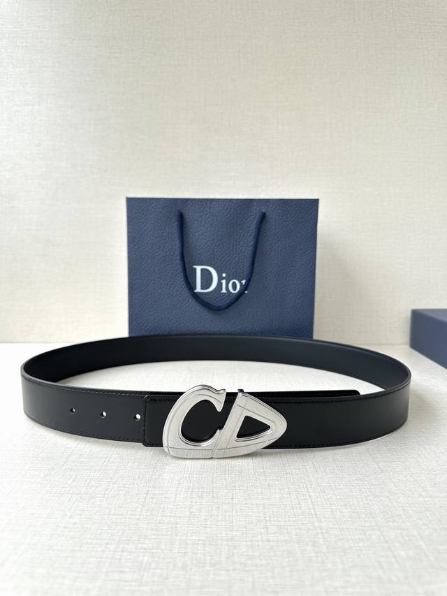 Width 3.5Cm New to the spring menswear collection, this Dior stainless steel bel
