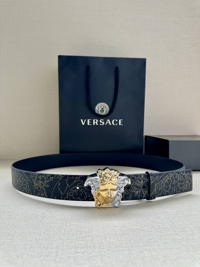 Width 4.0Cm Versace Palazzo belt is made of cowhide leather and decorated with L