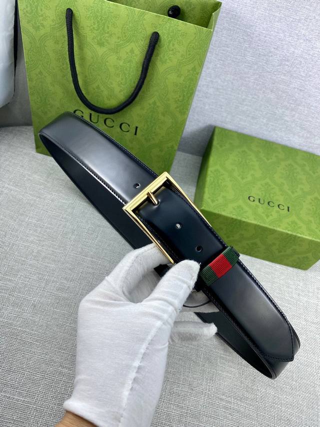 Width 4.0Cm Gucci leather belt with classic square buckle and brand stripes on t