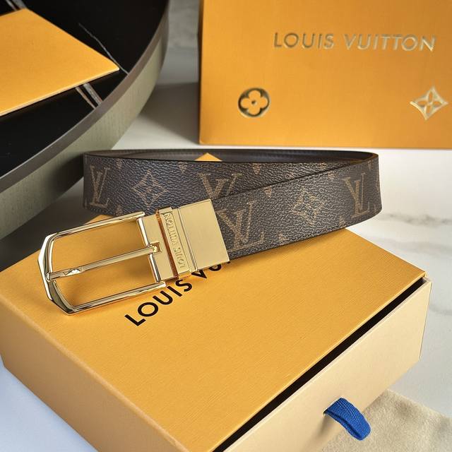Original packaging L0Uis Vuitt0N This season's new product, original belt for me