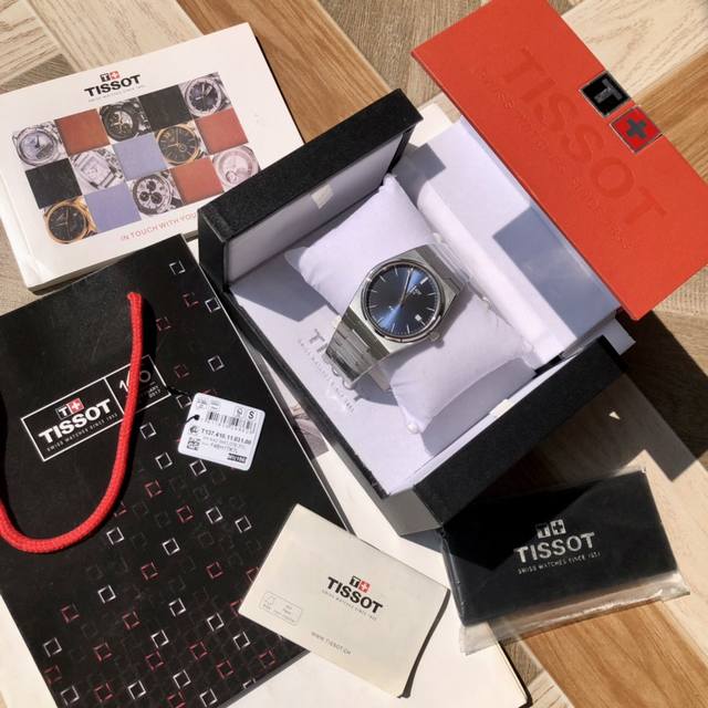 最新款！Original Tissot 天梭T137 Prx系列，秉持创新源于传统的品牌理念，天梭表推出一款配备了“一体式精钢表链” 融表链，表耳，表壳于一体