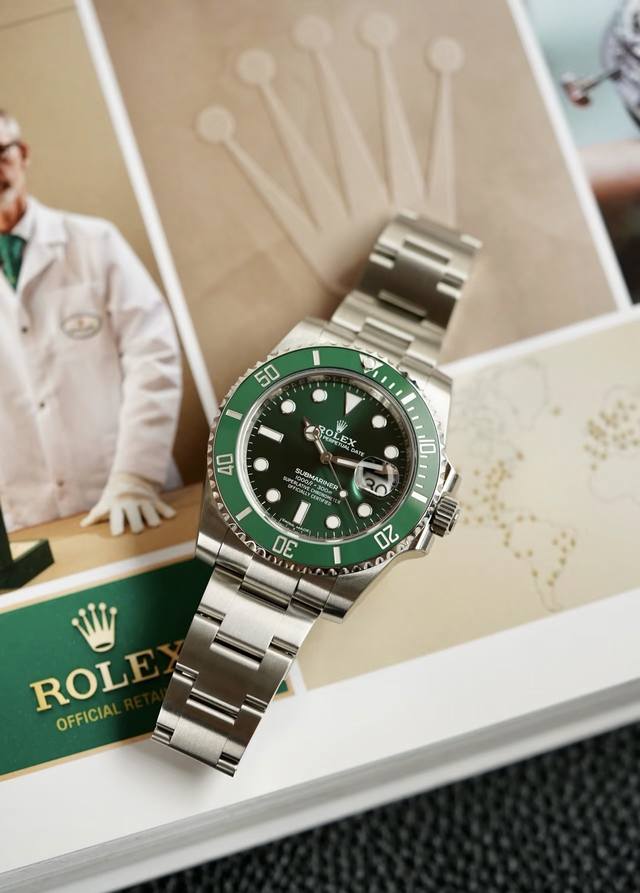 高品质 绿水鬼 机械机芯 精钢市场高版本 凭借买版、表径39Mm不断改进的钻研精神，特别是五大神器的业界认可，表径目前销量一直成上升趋势预定款式。 The Be