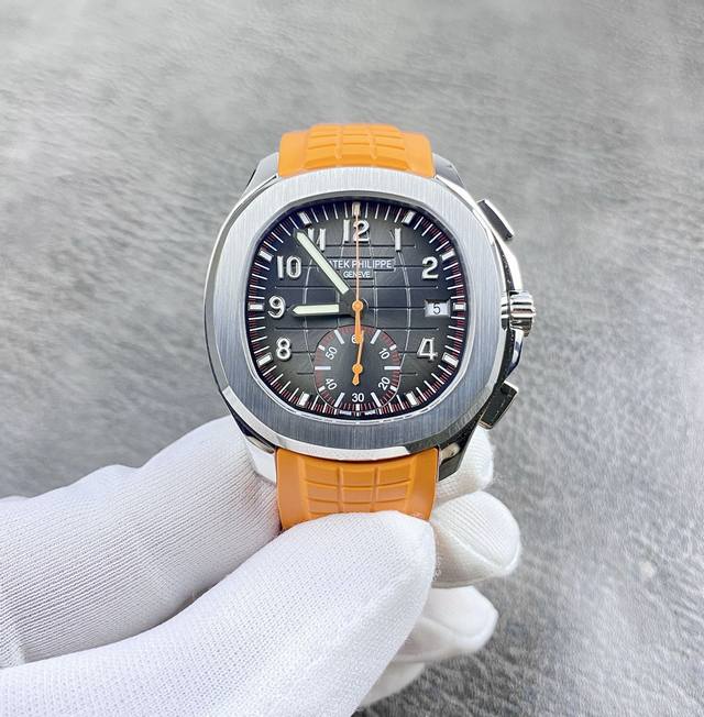 严选 百达翡丽 手雷计时 腕表型号：5968A-001。机芯7750改Ch28-52机芯 尺寸42.2Mm不锈钢表壳 计时指针、精确至四分之一秒的外缘轨道式刻度