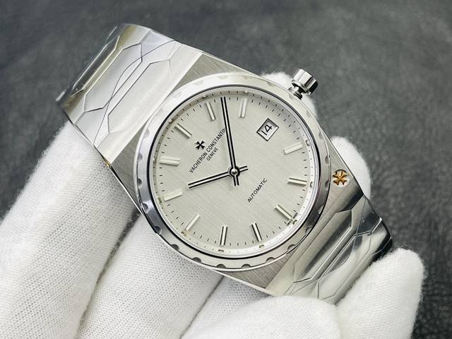 V9 Factory2025墙裂推荐 市场最高版本 最新款式复古且时髦 深受众多明星追捧 江诗.丹顿重新重磅推出历史名作系列标志性豪华运动型腕表以纪念品牌成立2