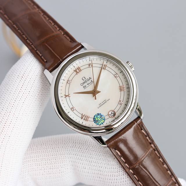 升级版本来了！ Uvs正品开模！欧米茄碟飞系列424.10.33.20.55 2 机芯：我有一颗海欧2892机芯，与原装2500机芯是一致的，包括了把中位的高低