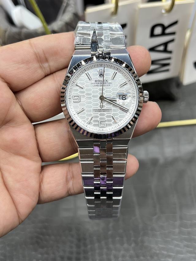 劳力士陆使型系列40Mm*9.7Mm搭载日本西铁城9015改7135全自动机械