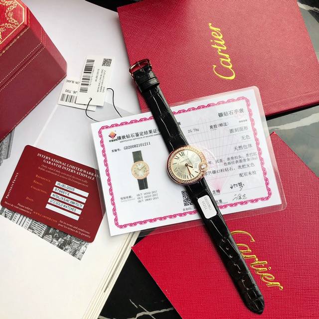 告白气球小金表上线 独家渠道，新款白气球系列，44颗小钻为Vs天然南非真钻 18K包真金 非市场电镀 附上国检检验证书，一表一证。蓝宝石水晶玻璃镜面 黑色皮表带