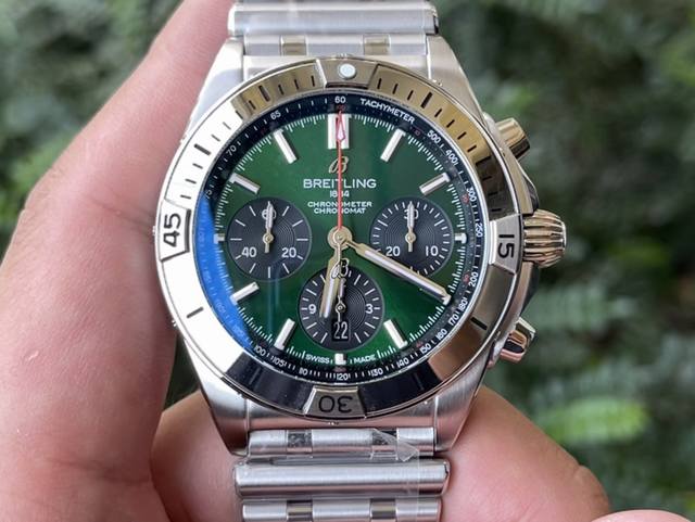 Tf新品-机械计时系列精钢云层银自动机械男表，设计灵感来源于意大利空军“三色箭”，是探险家们酷爱的计时码表。匠心之作一如既往的采用原厂胚厂.1-自动上弦机械机芯