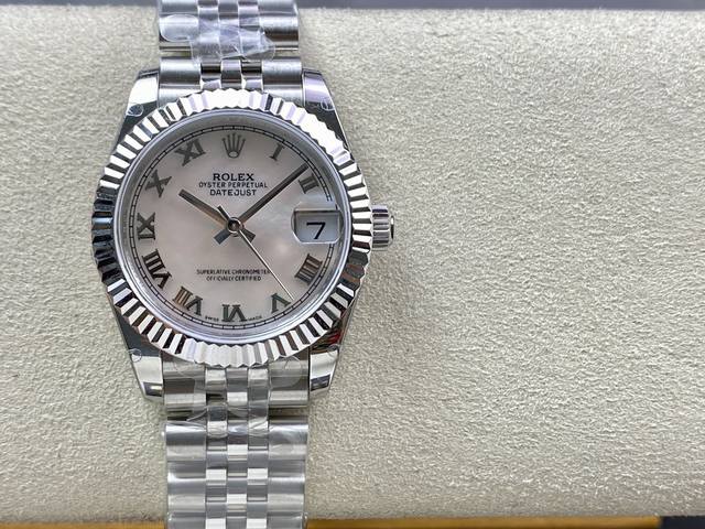 劳士力女装日志型系列178384腕表 精钢-镶钻，全自机动械，31毫米 ，劳力士的女装不表仅好看，而且性在能上拥有出色的水平。这款女装志日型表款的外型设计沿袭这