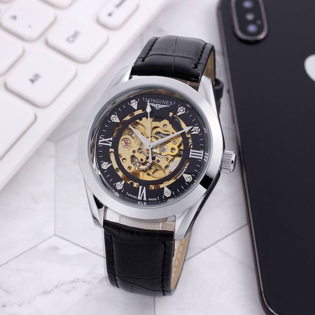白： ，间金： ，全黑： ，浪琴-Longines优雅男士腕表 全自动机械机芯，Ips真空电镀，矿物质水晶镜面 ，精密防水 ，直径：40Mm，厚度：12Mm，