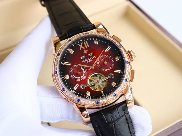 男人挚爱 多功能腕表 最新 ：百达翡丽最佳设计独家首发 类型 ：精品男士腕表 表带 ：真牛皮表带 机芯 ：高端全自动机械机芯 镜面 ：矿物质强化玻璃 更高清 品