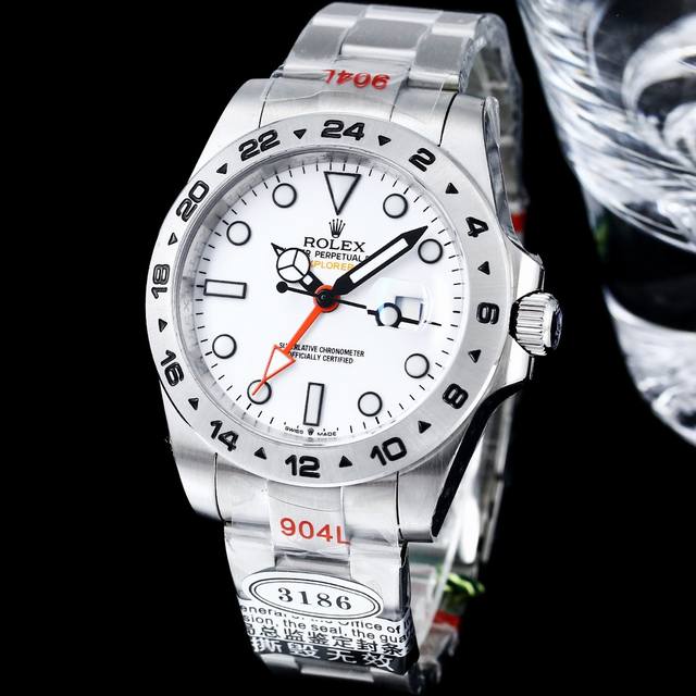 最新力作、超级复刻、墙裂推荐： 劳力士探险家型系列是专为探险征服严峻环境而设计的腕表，经过时间与极地、登山和洞穴探险家们的测试，这款探险家型Ii其功能像时计的精