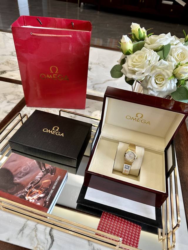 图片包装 原单升级版本 欧米茄双鹰女表。系列强势来袭搭载原版一比一欧米加专用机芯8500 和专用扣，整表316医用精钢，瑞士机芯，蓝宝石水晶镜面 指针是一比一批