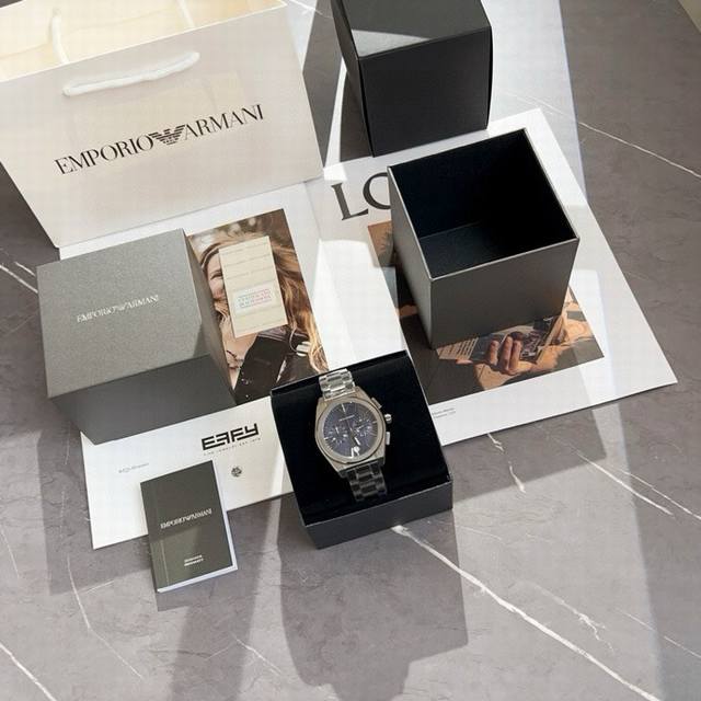 Emporio Armani 石英男表，专柜新款！本年度最火的男神款！Ar11560，时尚立体质感，多功能计时石英码表，进口石英机芯，时尚潮流范十足！30米生活