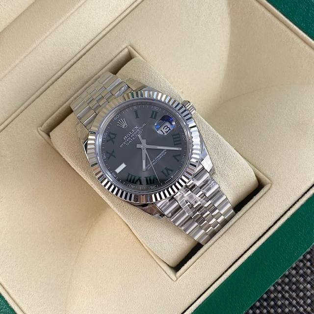 Rolex 日志型41Mm 爆款到货 C厂！顶级牛货！市场唯一一家购买原装正品手表，在全拆解分析后一比一极限制造出来的精品！ 经典绿箩灰配色！ 1.真正904L