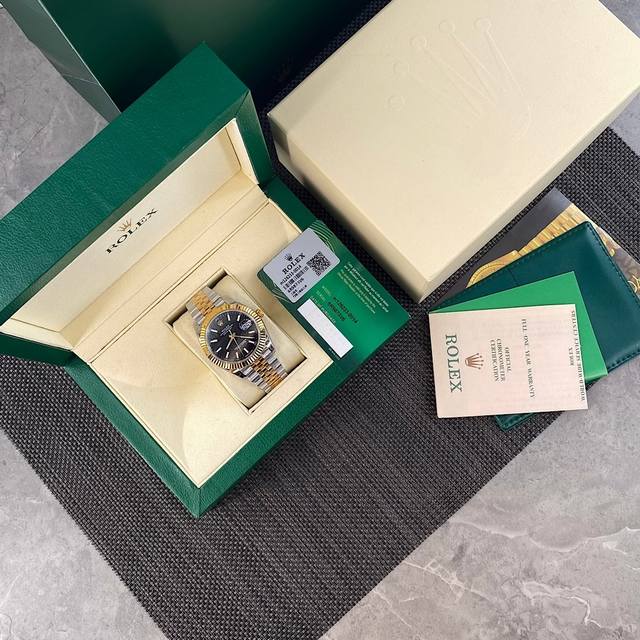 Rolex 日志型41Mm 爆款到货 C厂！顶级牛货！市场唯一一家购买原装正品手表，在全拆解分析后一比一极限制造出来的精品！ 蓝色经典 1.真正904L精钢制造