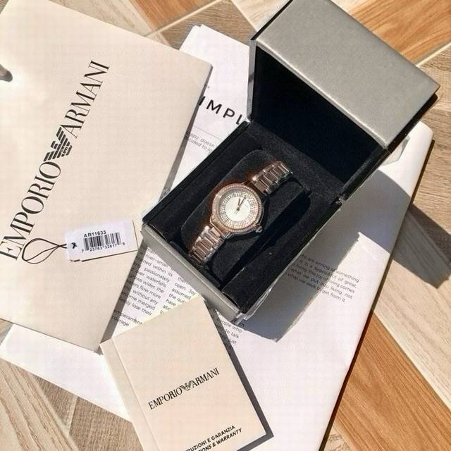 新款到！原厂阿玛尼Armani石英女式腕表，Ar11633，满天星内圈层次感的密镶表盘，宛若灵动的繁星，光彩耀目， 一举一动优雅迷人，搭载原装进口机芯，316精