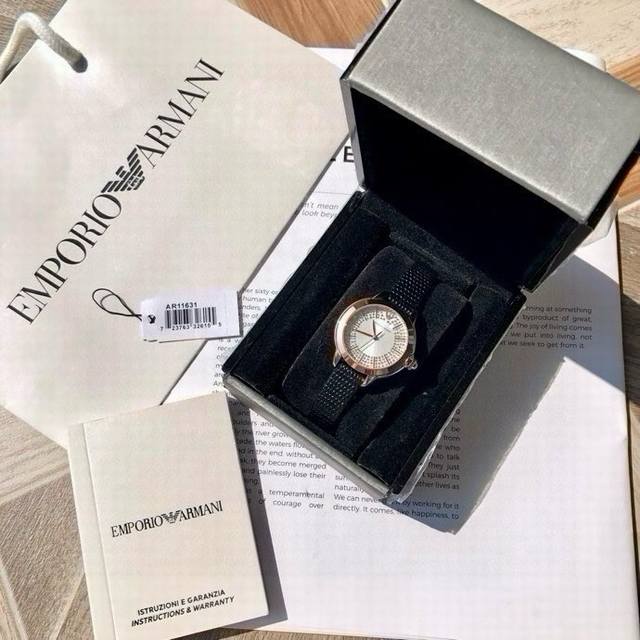 新款到！原厂阿玛尼Armani石英女式腕表，Ar11631，满天星内圈层次感的密镶表盘，宛若灵动的繁星，光彩耀目， 一举一动优雅迷人，搭载原装进口机芯，316精