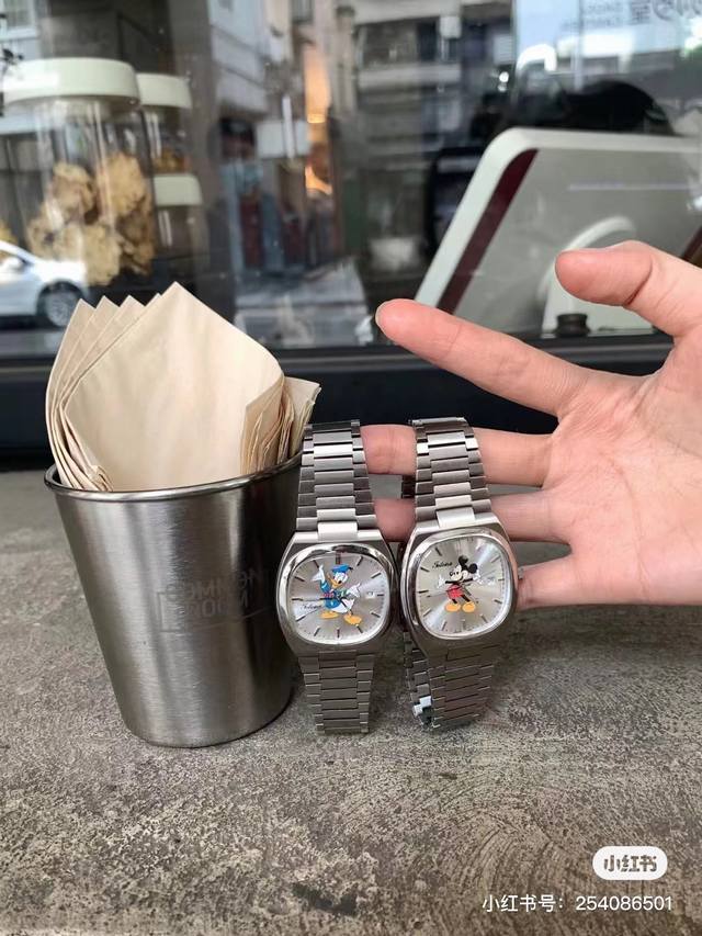 情人节来波与众不同的搭配 酷炫了 欧米茄 电视机 米老鼠Vs唐老鸭 惊喜的价格P依然是市场最好的质量