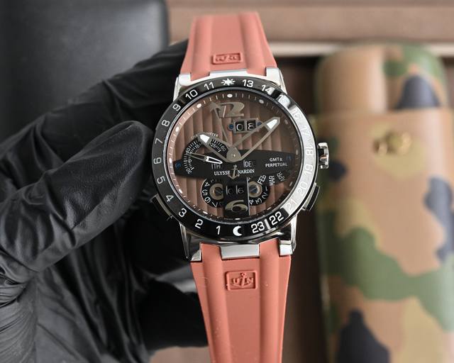 白壳 玫壳820 雅典-Ulysse Nardin巅峰热卖 精选男士腕表 直径44Mm厚15Mm 进口原装天津机械机芯 强化水晶玻璃镜面 316L不锈钢表壳 天