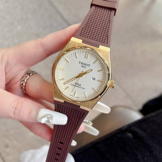 天梭石英，机械走时，硅胶表带新款特卖，火爆来袭，巅峰杰作，精致优雅，进口机芯，您值得拥有