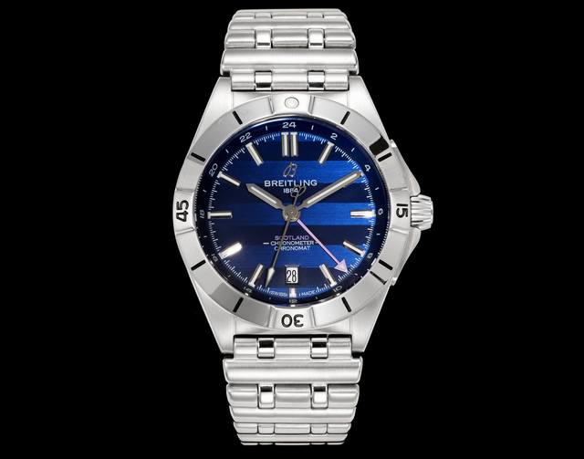 百年灵Breitling，机械计时系列A32398101M1A1！ Chronomat Automatic Gmt 40 重磅来袭！ 1这款双时区腕表盘面简洁凌