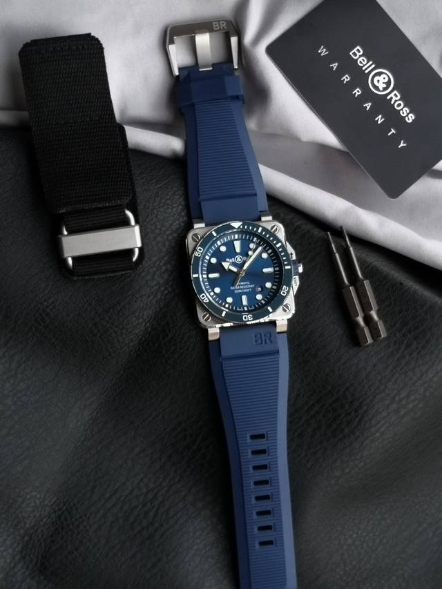 Brf 柏莱士 Bell&Ross Ot5 Instruments 系列Br03A 2824自动机械 机芯 精钢表壳 42毫米 带 陶瓷60分钟刻度单向旋转精钢