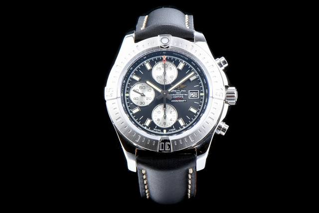 Brf 新品 百灵 挑战者 技术规格 机芯：自动上弦机械机芯。 功能：时针、分针、小秒针和日期。 表壳：直径44毫米。磨砂精钢表壳。 表盘：蓝色。填充Super