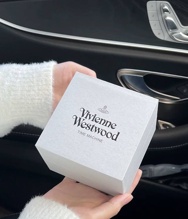 Vivienne Westwood 薇薇安 威斯特伍德 西太后 腕表 石英机芯 精钢表带 蓝色表盘 女表 可购礼盒 土星元素冰蓝盘