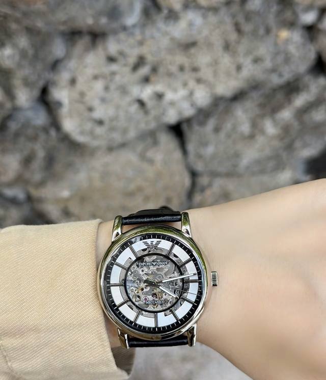 阿玛尼机械原单品质 细节做工超级赞三码合一扫码防伪涂层..休闲商务男士的最佳选择纯原单还原无可挑剔送礼也是非常有面子的新年戴新表 全套包装