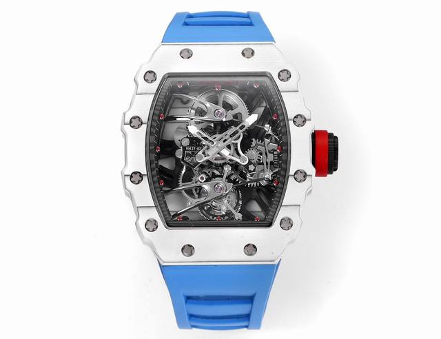Richard Mille Rm27-02 是一枚运动型陀飞轮腕表，不仅采用超轻表壳，还拥有承受击球瞬间巨大加速度的超强稳定性。霸气时尚的外观，有型且极具动感，