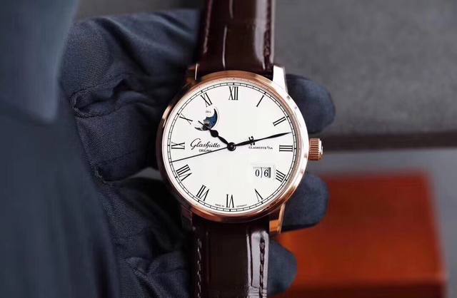 V9格拉苏蒂原创议员1-36-04款原装开模副本，突破了市场版本日历无法双跳的Bug，3D打印开模立体月相盘 非平面 ，同步原装尺寸40Mm*12Mm，配件均可