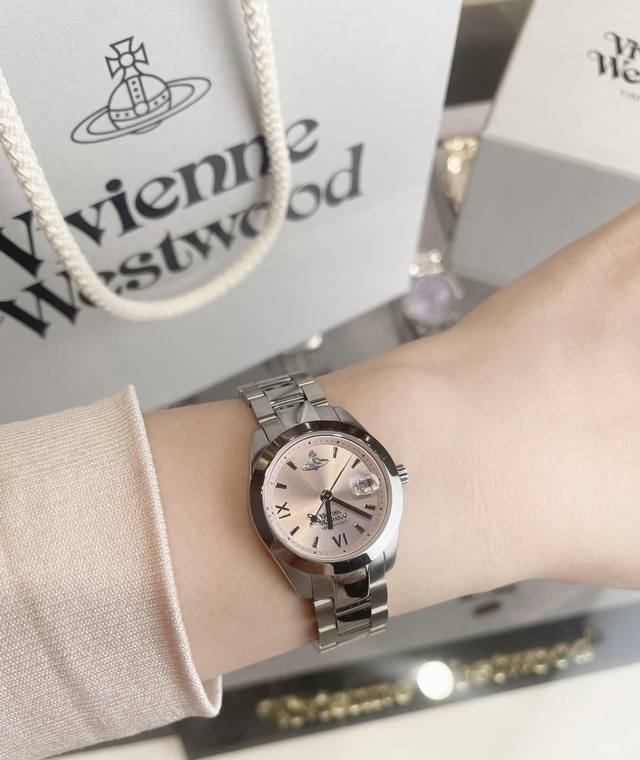 西太后粉色满满的少女心光泽感显白几个度，我要做夏日甜心宝贝#手表女推荐 #小众手表 #女士手表 #满满少女感 #少女感十足 #西太后手表 #西太后 #Ins上最